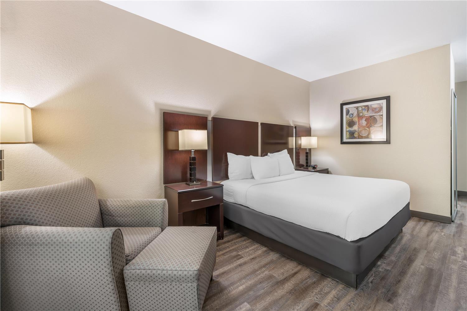 Best Western Plus Eastgate Inn & Suites 13/32