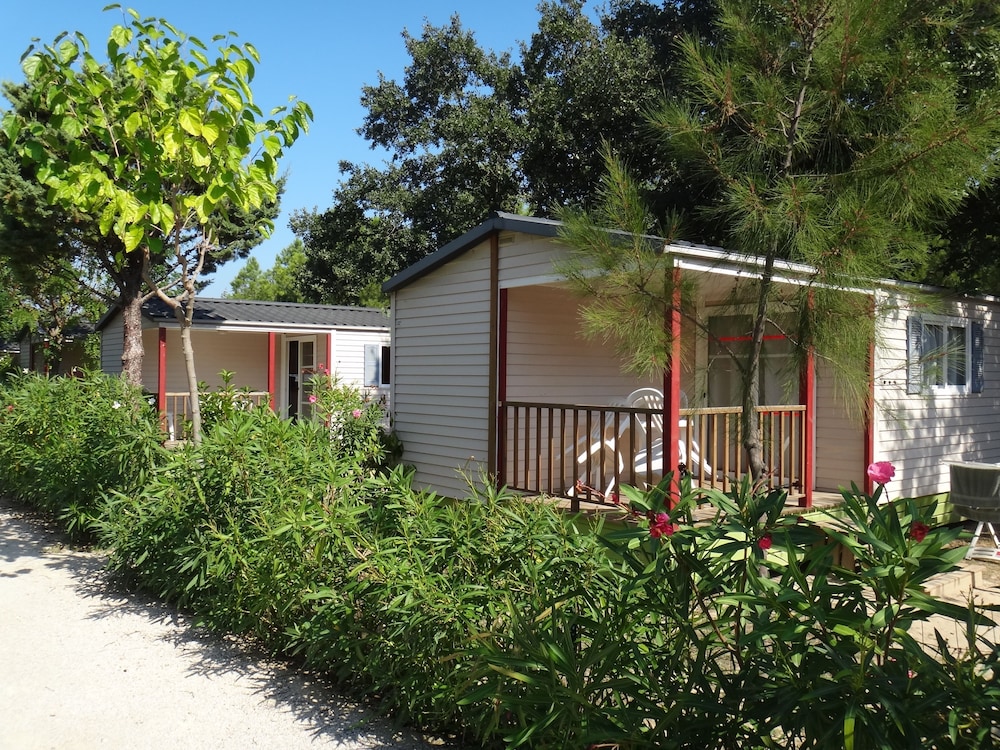 Camping La Pinede Enchantee 40/45
