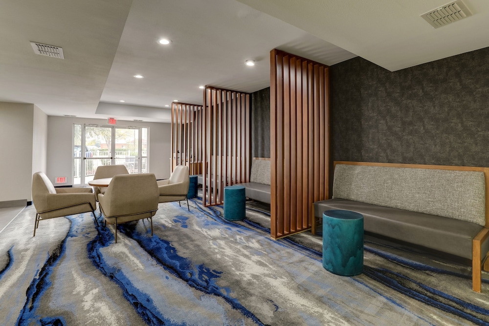 Best Western Plus Las Colinas Inn & Suites 42/58