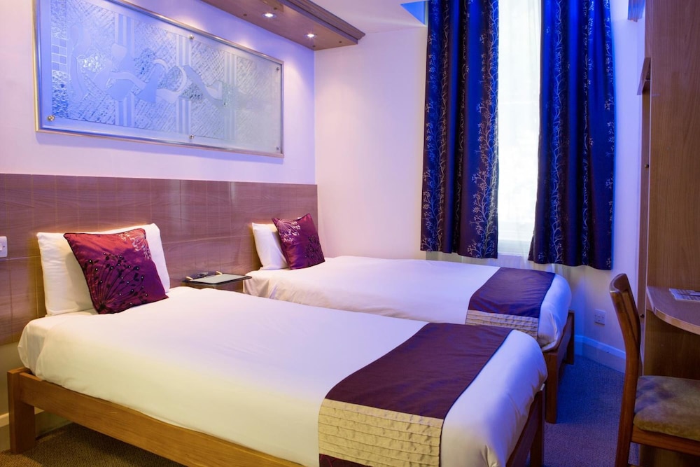 Westpoint Hotel 13/50