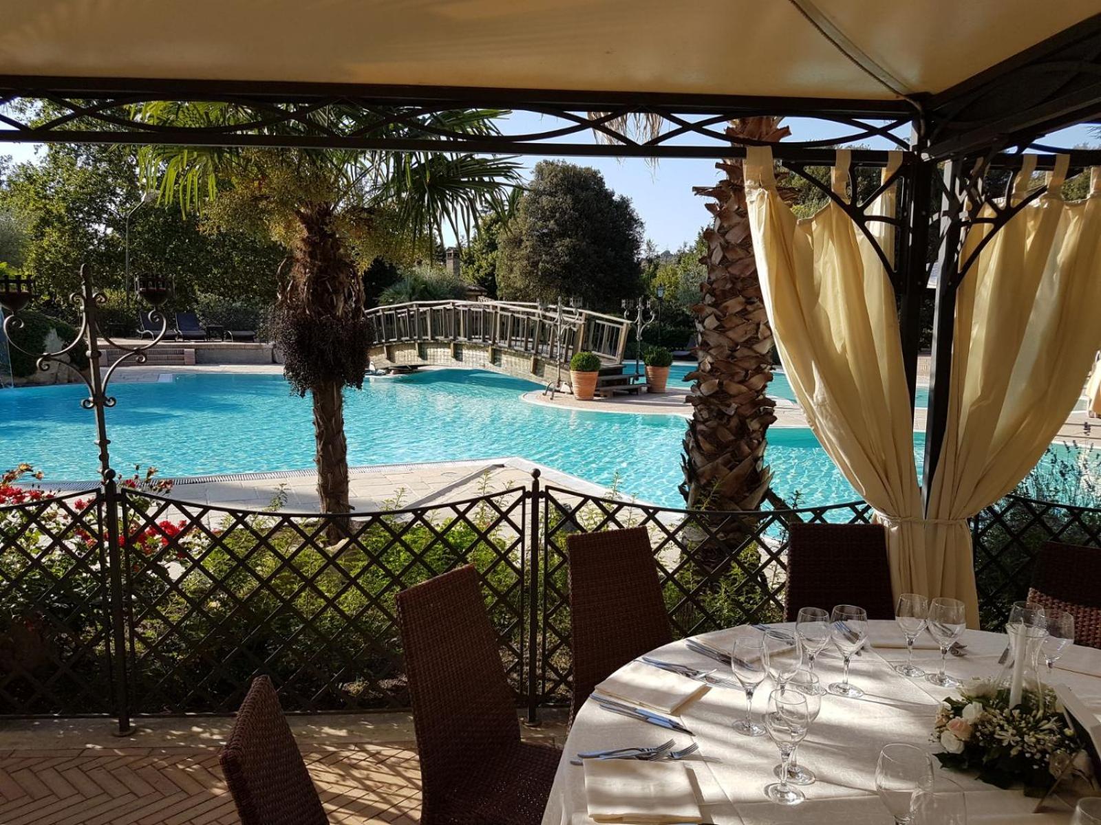 Relais Il Postiglione - Antica Posta dei Chigi 8/14