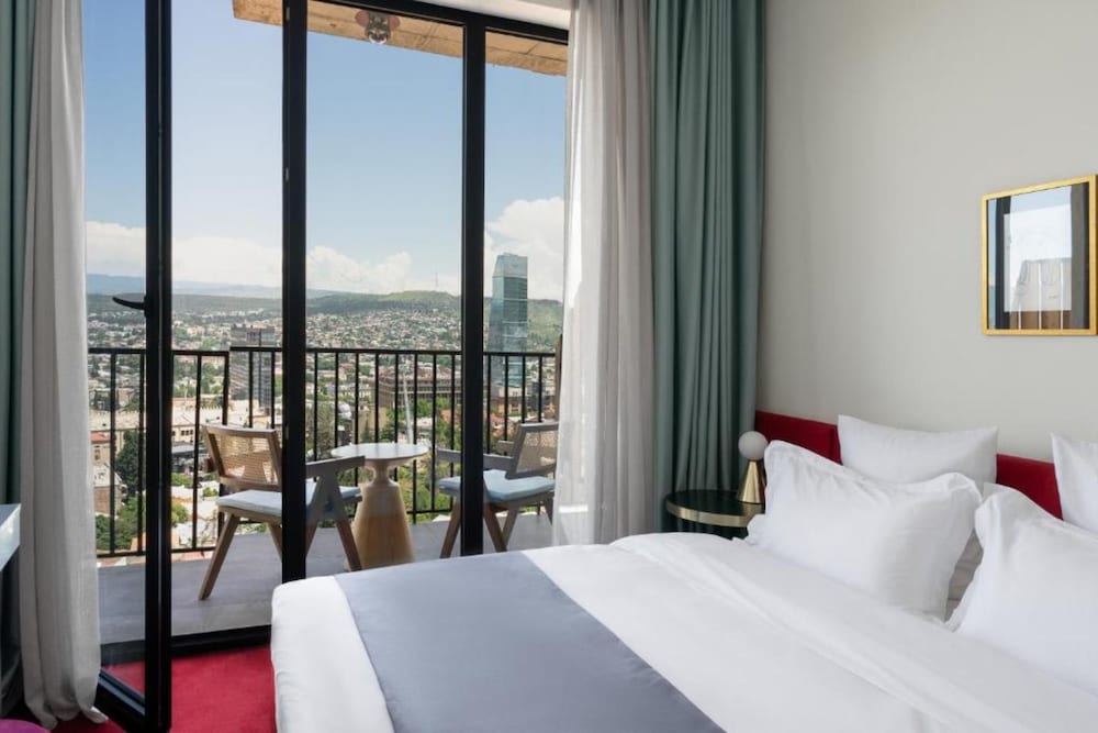 Castor and Pollux Hotel 18/69