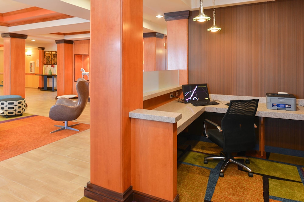 Fairfield Inn And Suites Bloomington 58/66