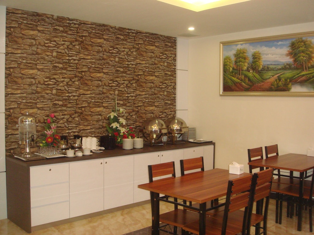 City Central Hotel 30/34