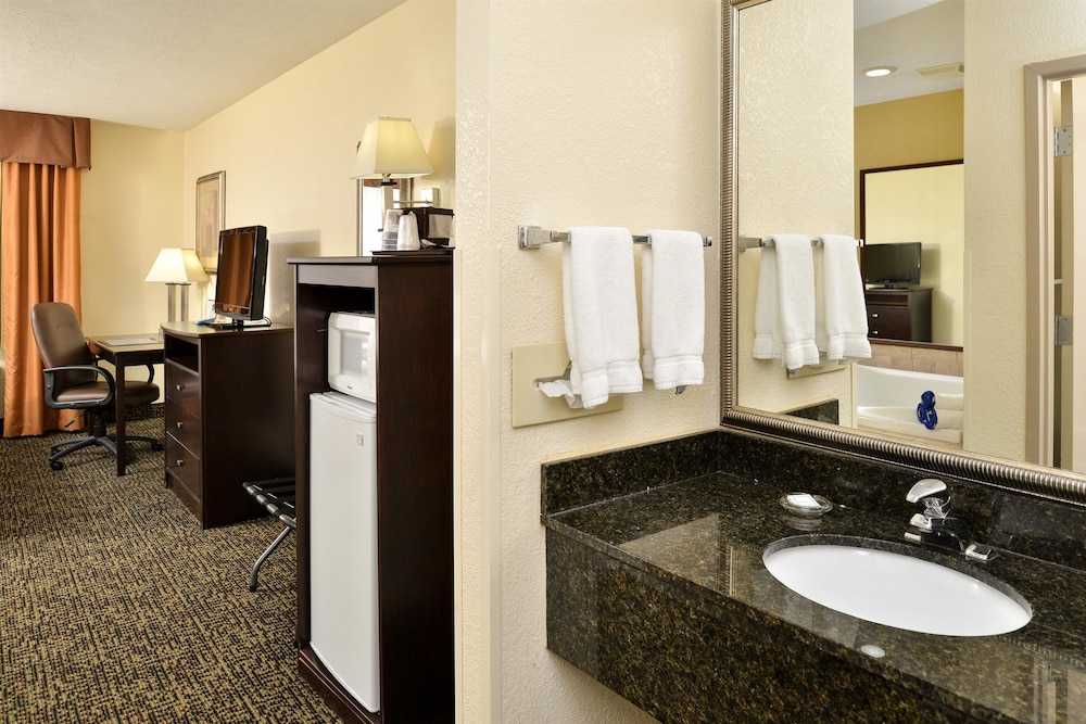 Best Western Inn Elyria 4/26