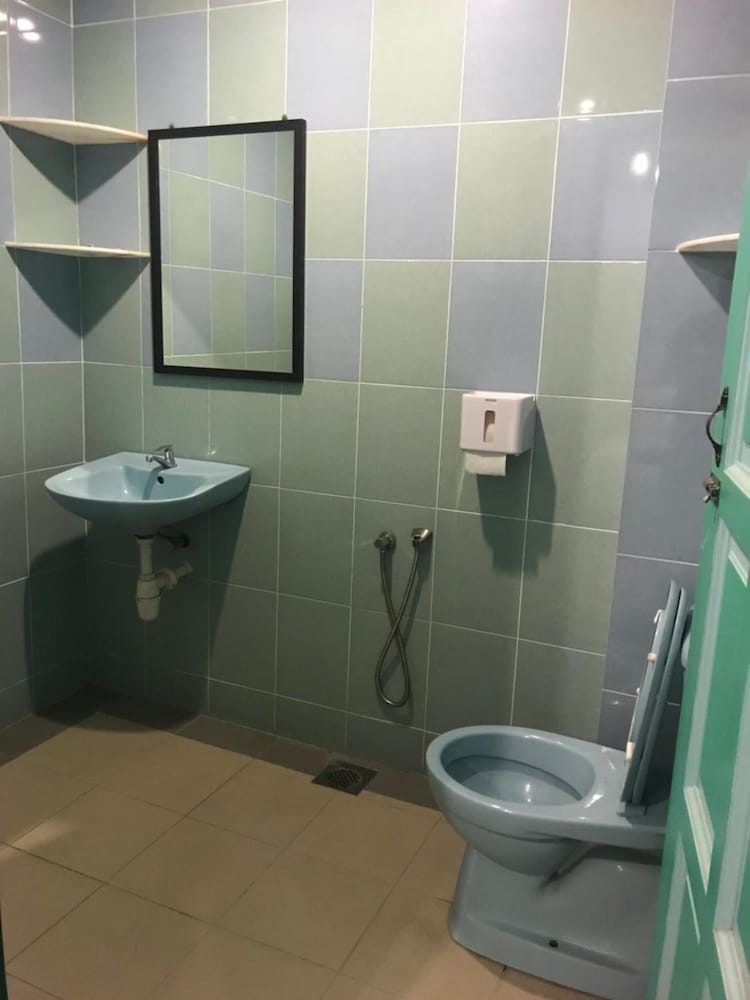 Seri Kangsar KK Hotel 31/34