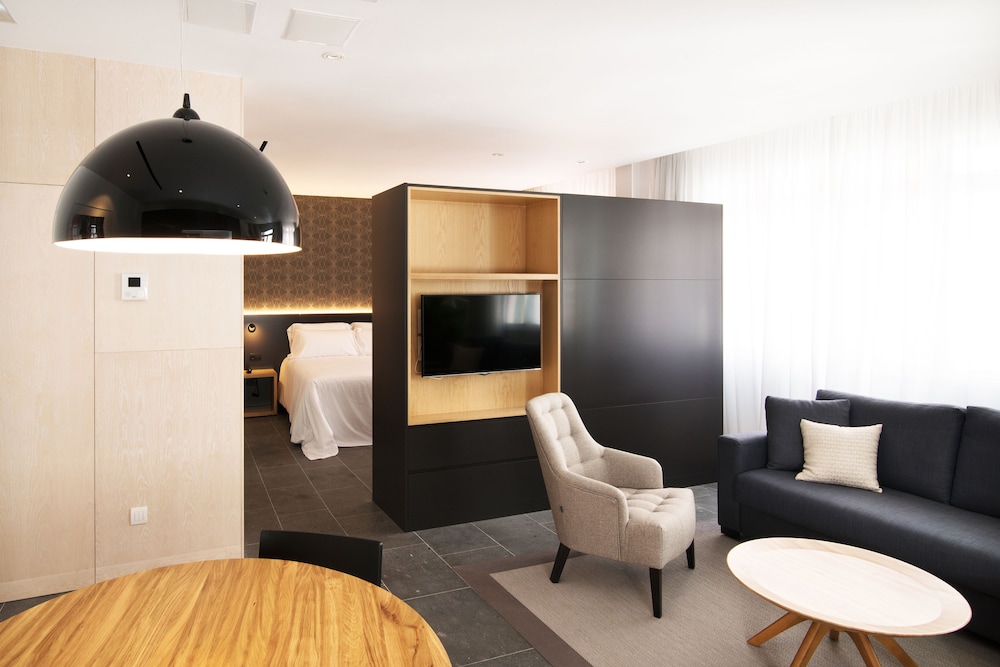 Suites 1478 32/50