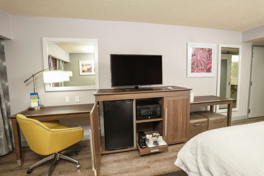 Hampton Inn Jacksonville - East Regency Square 32/33