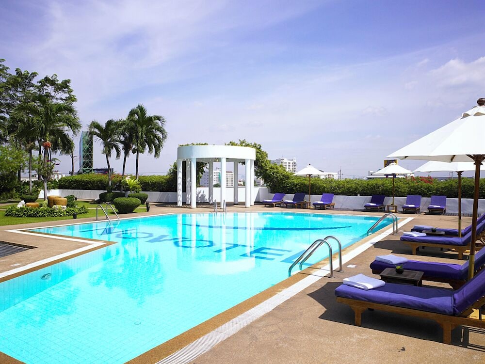 Novotel Bangkok Bangna 72/74