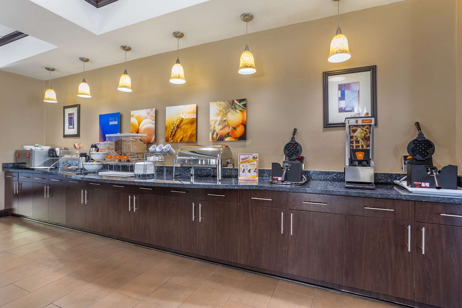 Comfort Suites Old Town Spring, TX 39/44