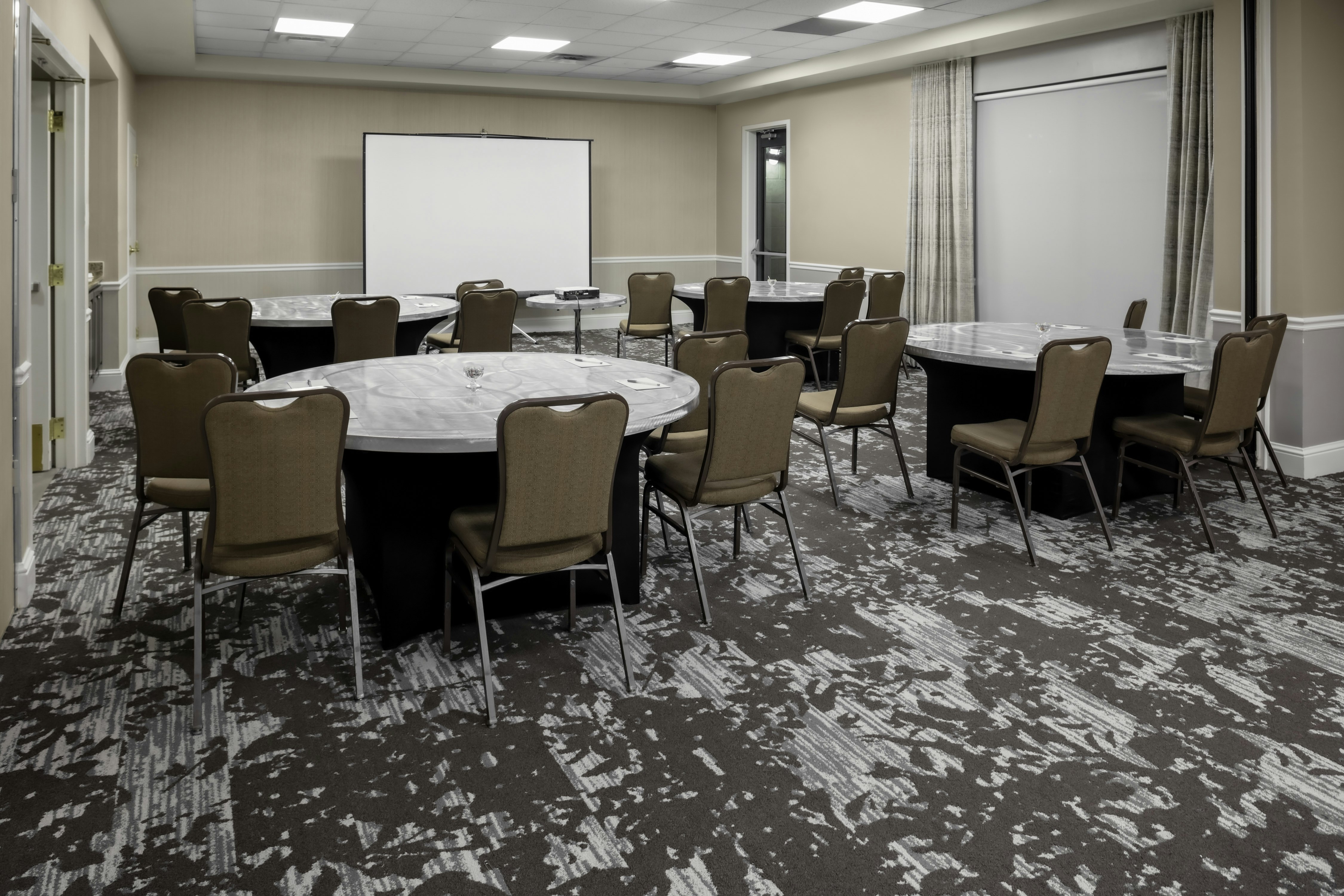 Hilton Garden Inn Atlanta Perimeter Center 55/64