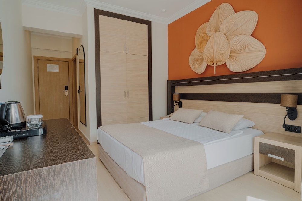 Cimen Hotel 19/50