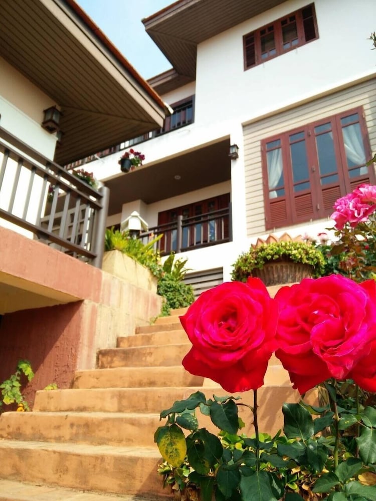 Phumorkdao Resort 45/50