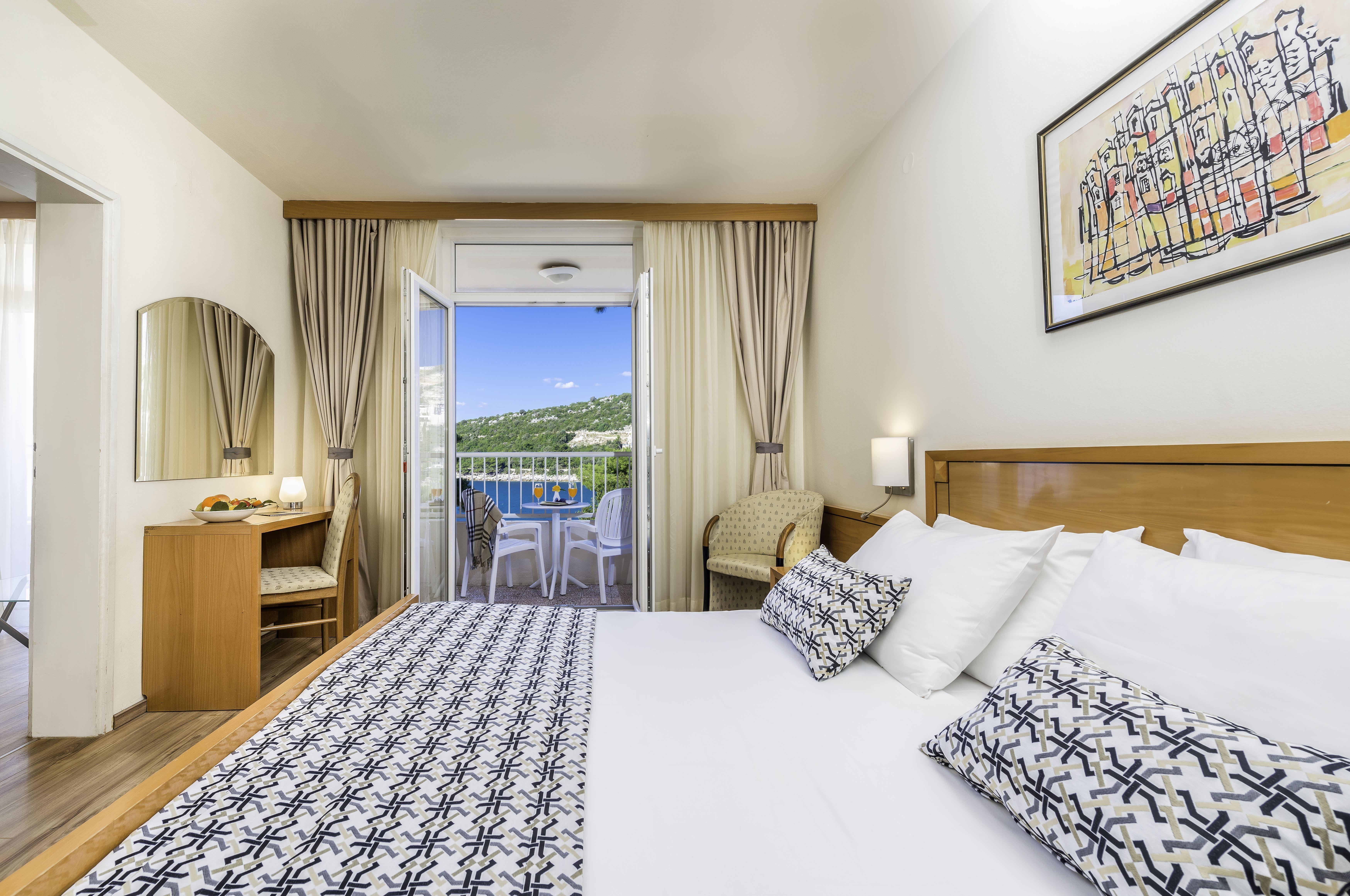 Room, Triple, Sea Side, Balcony