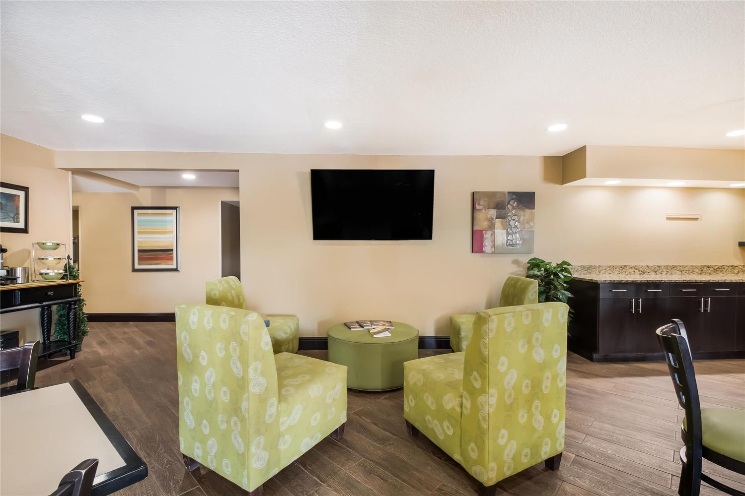 MainStay Suites Chattanooga Hamilton Place 19/26