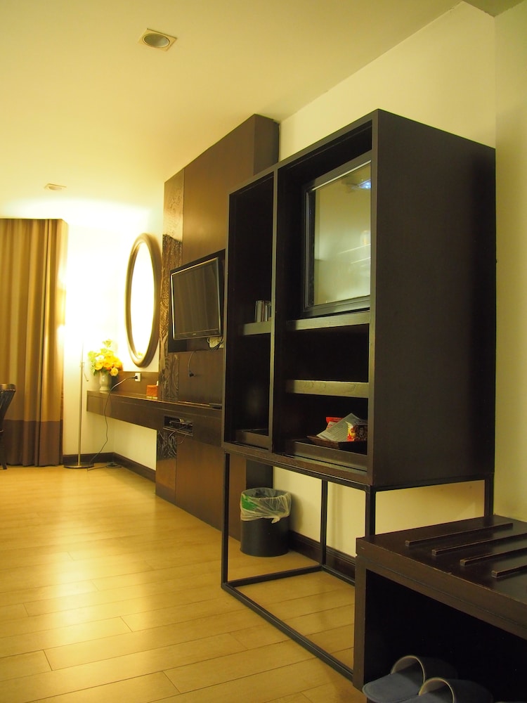 Royal Diamond Hotel 12/55