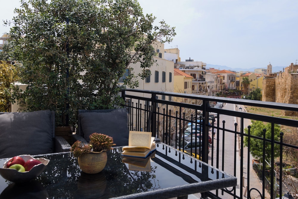 Nival Luxury Suites 40/50