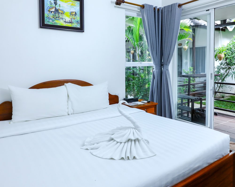 Sea Breeze Resort 10/50