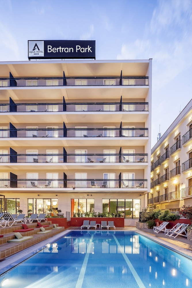 Aqua Hotel Bertran - Adults Only 8/78