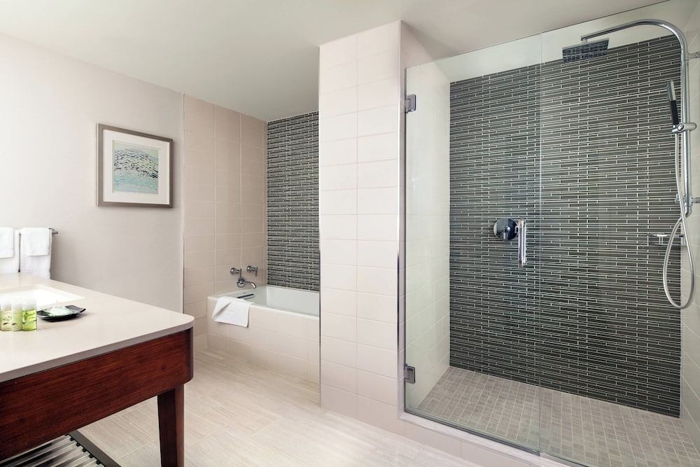 غرفة تقليدية بسريرين كوين، The Westin South Coast Plaza 8/10