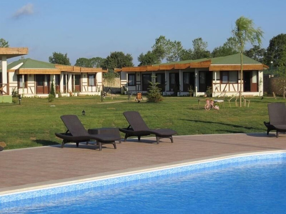Riva's Club Hotel 47/50