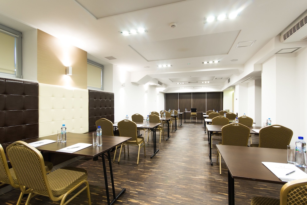 Hotel Diament Zabrze 58/66