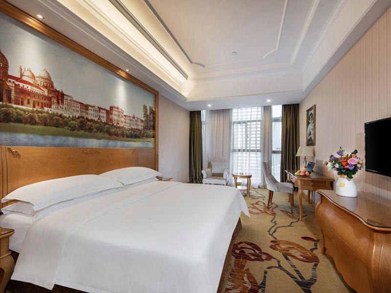 Vienna International Hotel (Fuzhou Cangshan Wanda) 17/38