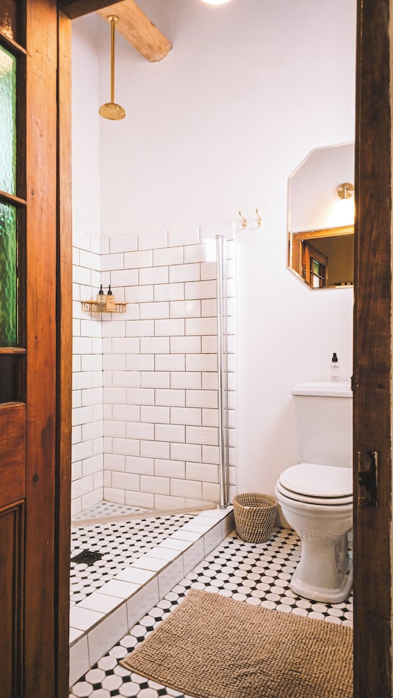 Onse Rus Guest House 49/50