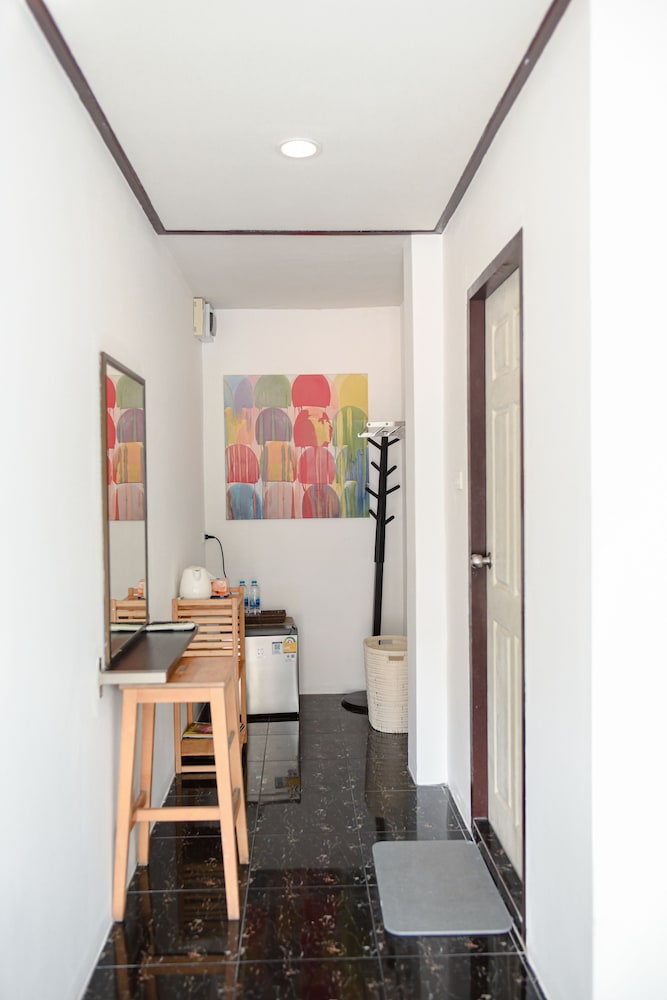 Side Walk Boutique Hotel 31/50
