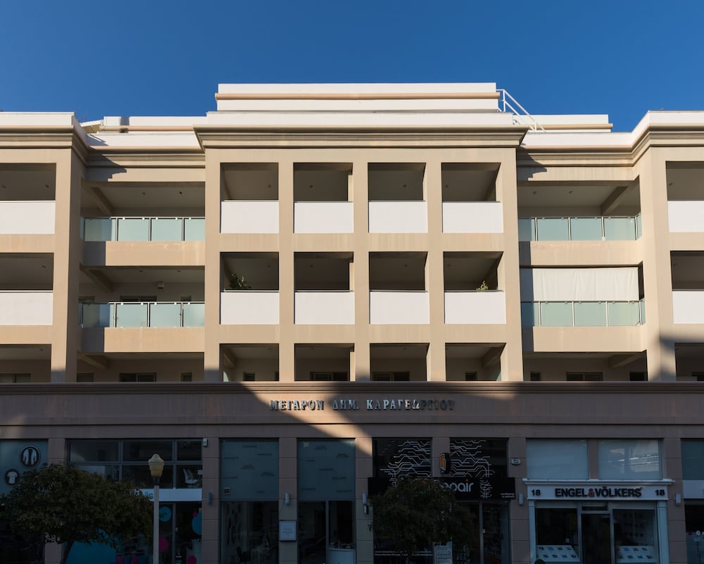 Rhodes Central Suite 1/38