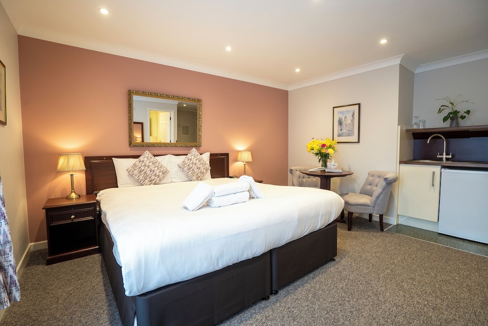 Marlborough House Hotel 15/50