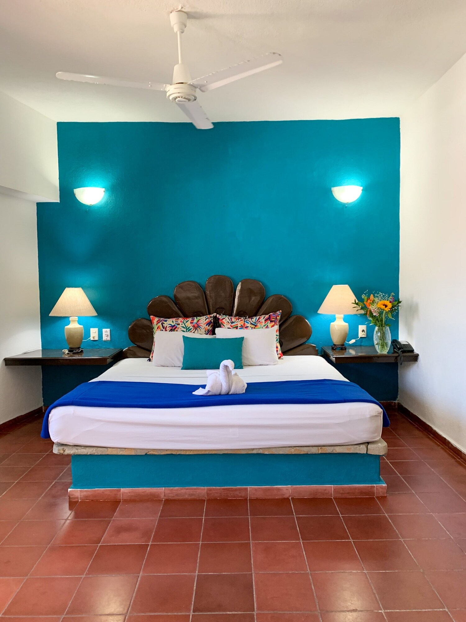 2 ROOMS, MASTER, SUITE