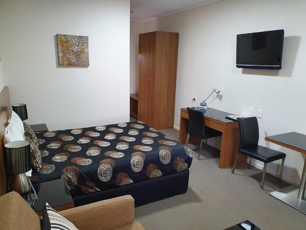 Sherbourne Terrace Hotel 16/39
