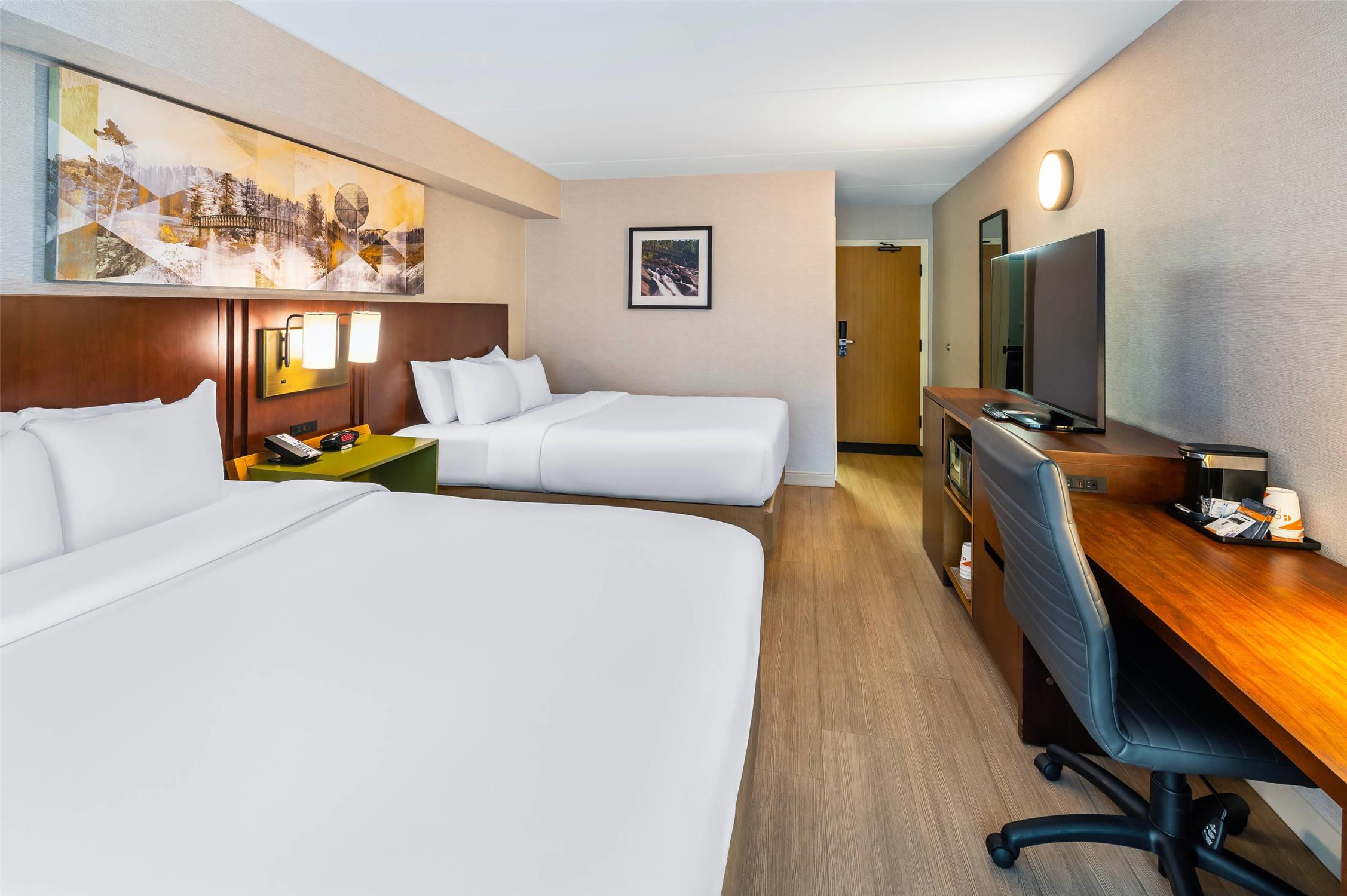 Upgrade, 2 Queen Beds