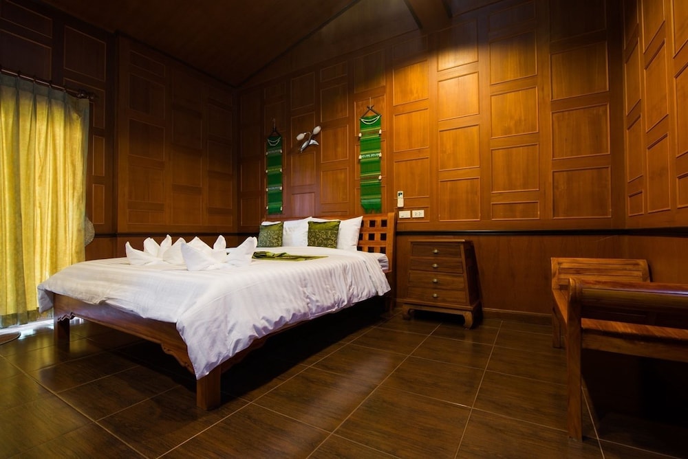 Baan Baitan Resort 36/64