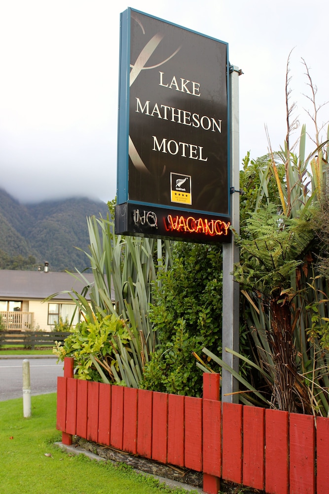 Lake Matheson Motel 2/53