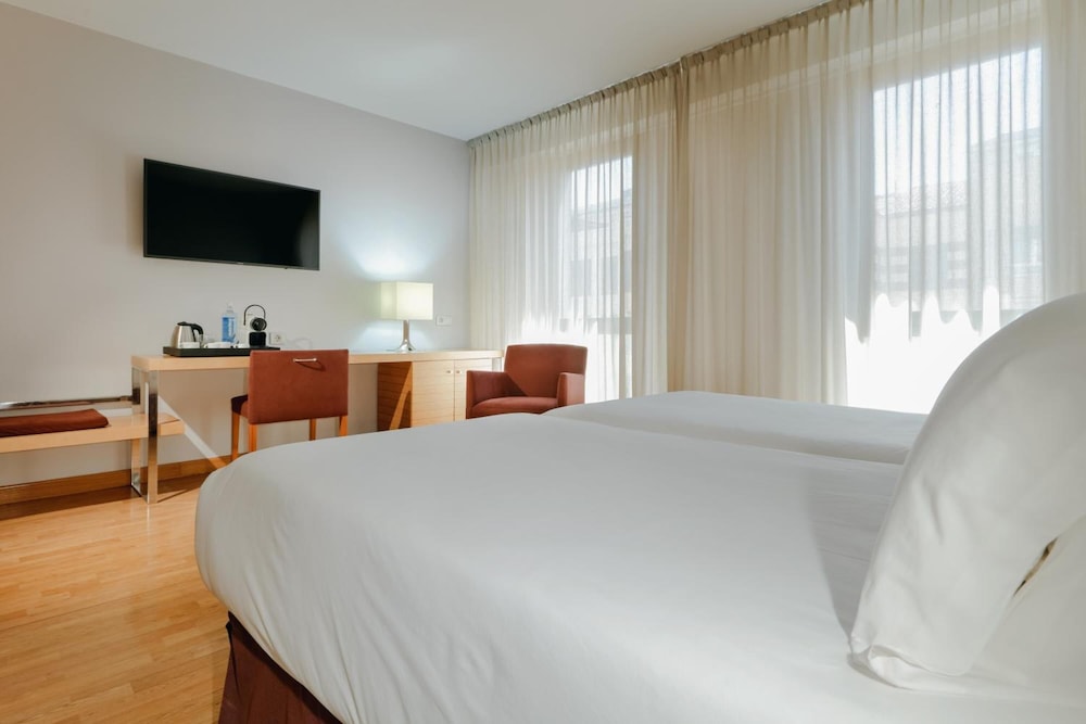 Hotel Hesperia Zaragoza Centro 11/28