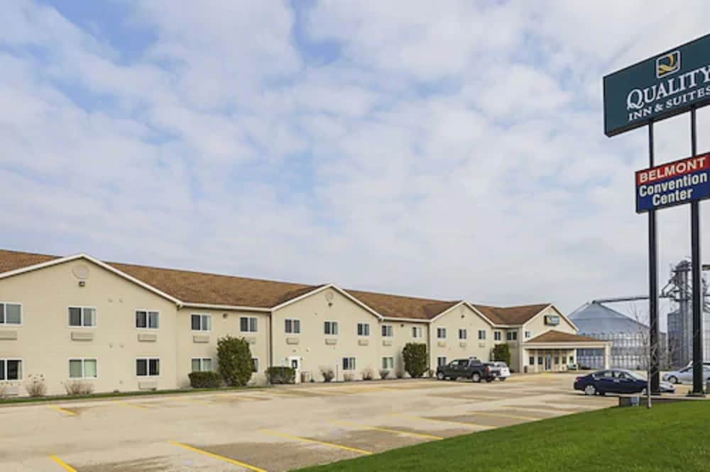 Quality Inn & Suites Belmont - Platteville 3/44