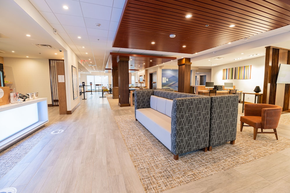 Holiday Inn Express And Suites Dayton East Beavercreek 8/46
