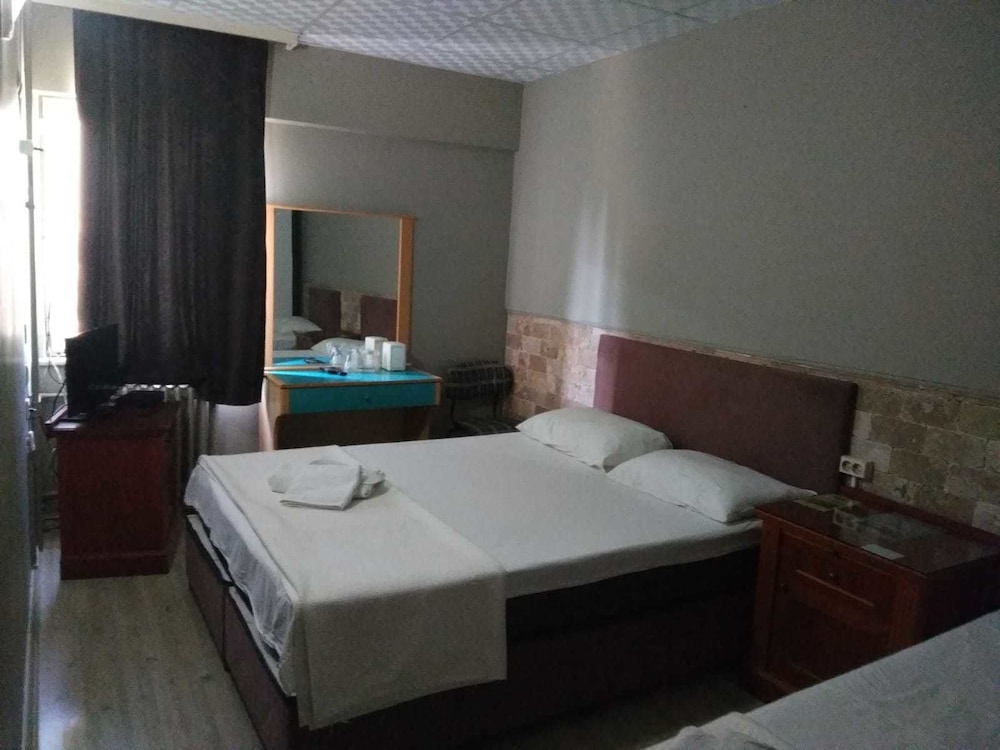 Elit Hotel Saray 8/15