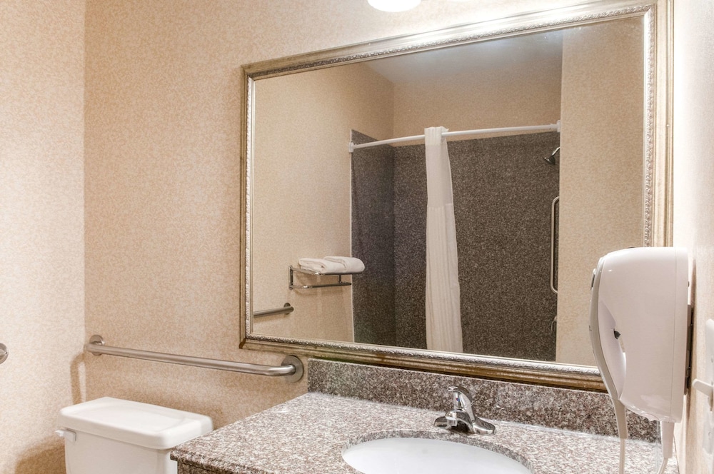 Quality Inn & Suites Houma 22/47