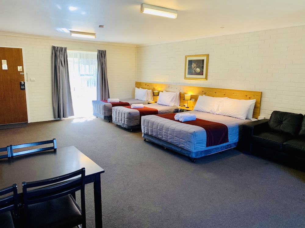 Burringa Motel 14/39