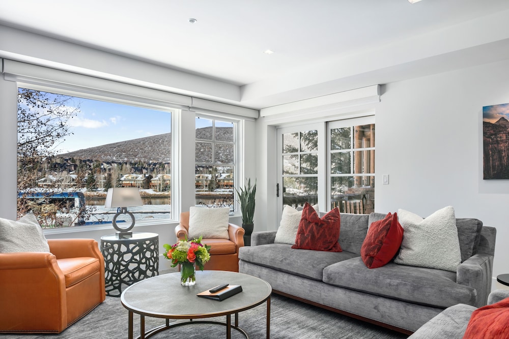 Lodges At Deer Valley 40/81
