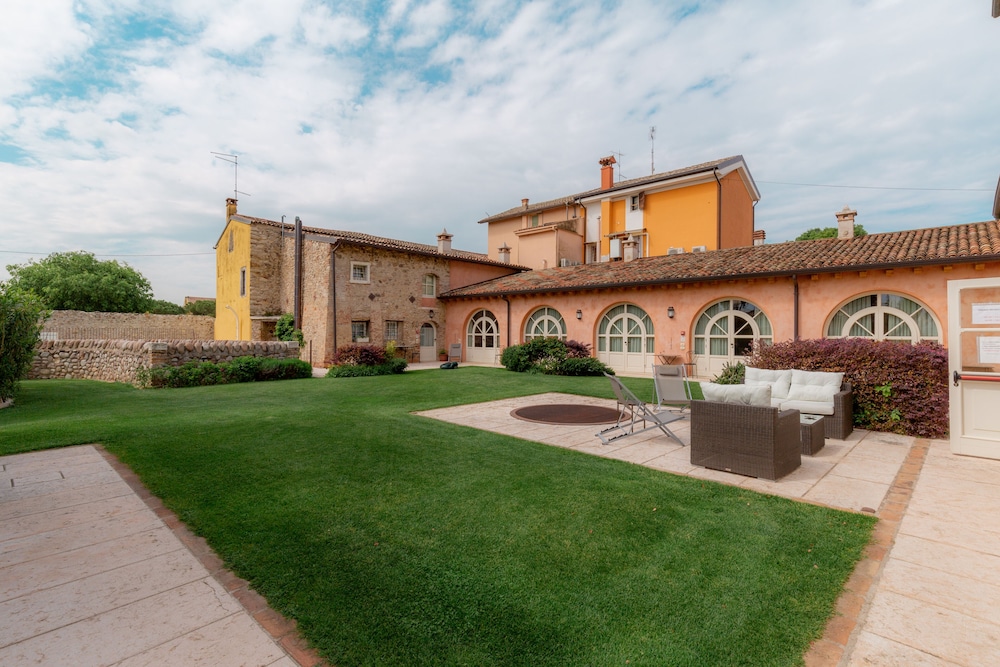 Residence Corte San Carlo 35/50