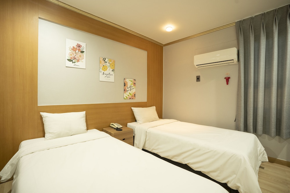 STANDARD, TWIN BEDS