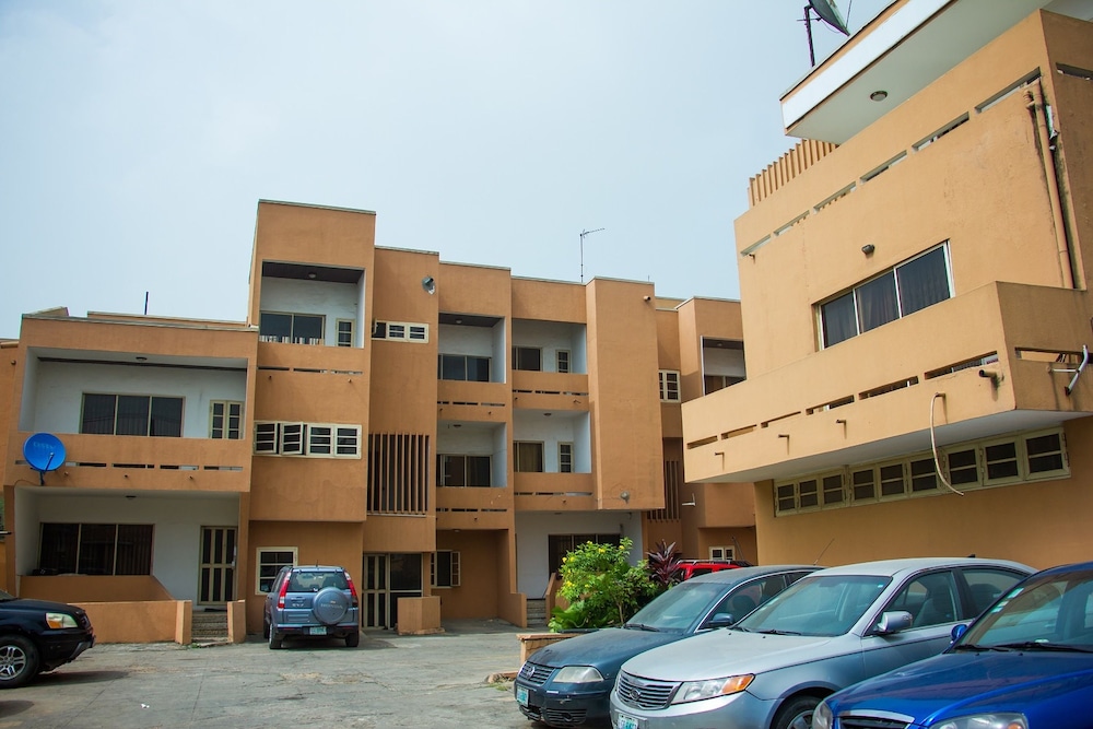 Sugarland Apartments Ikeja 13/18