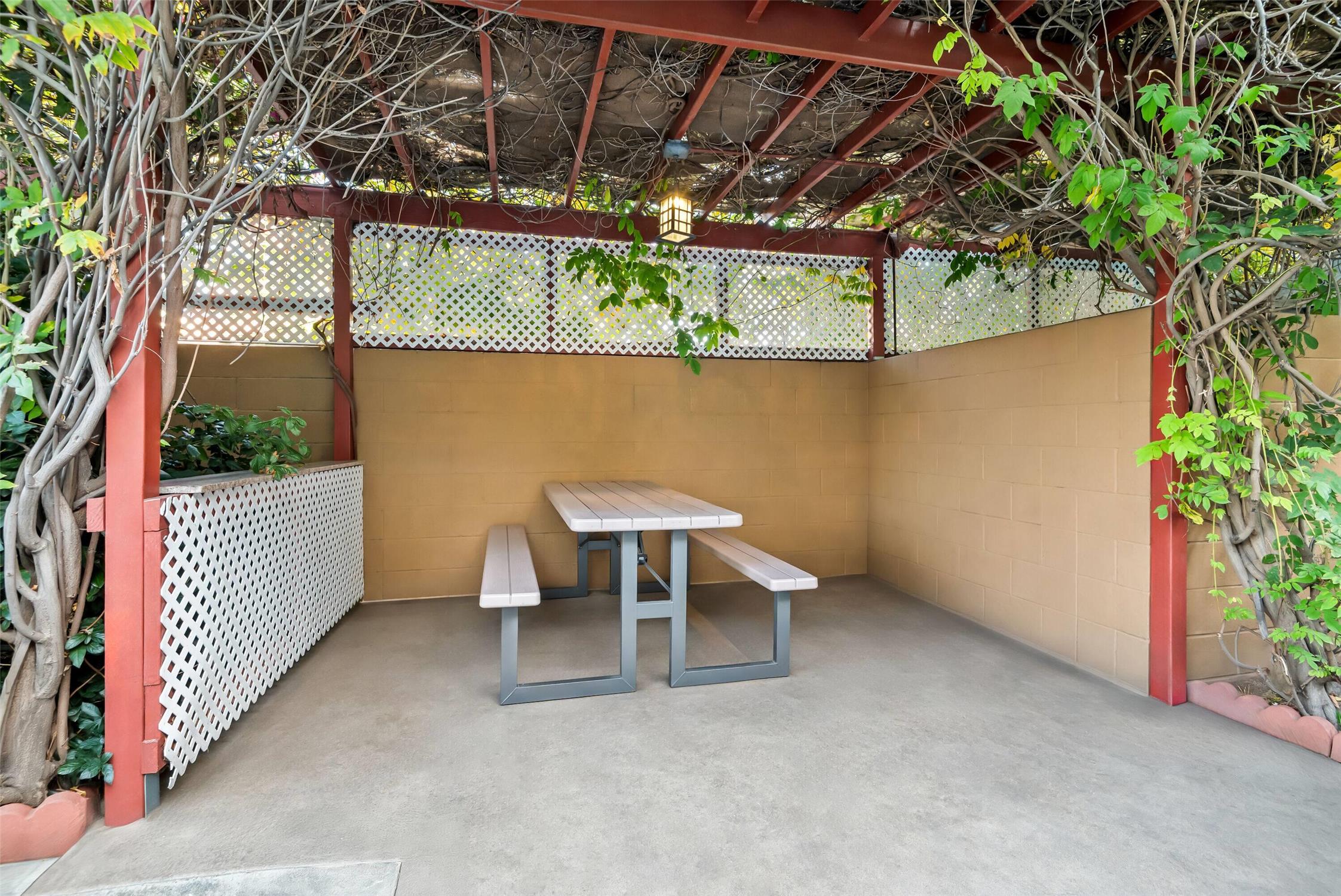 Howard Johnson by Wyndham Pasadena 10/52