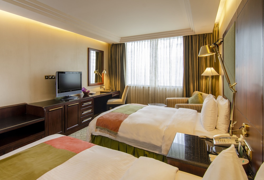 Pan Pacific Sonargaon Dhaka 19/72