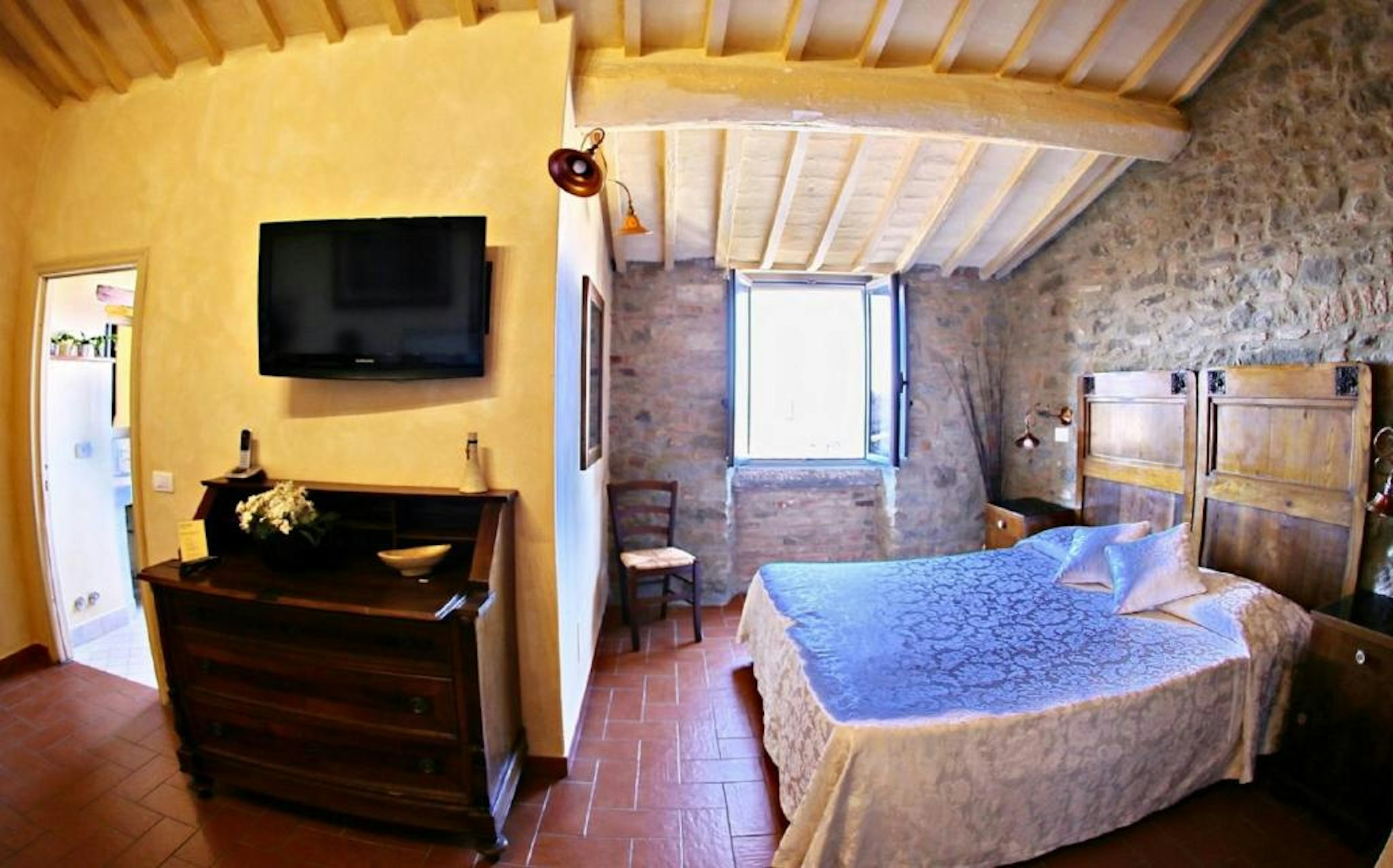 Italia Hotel 8/33