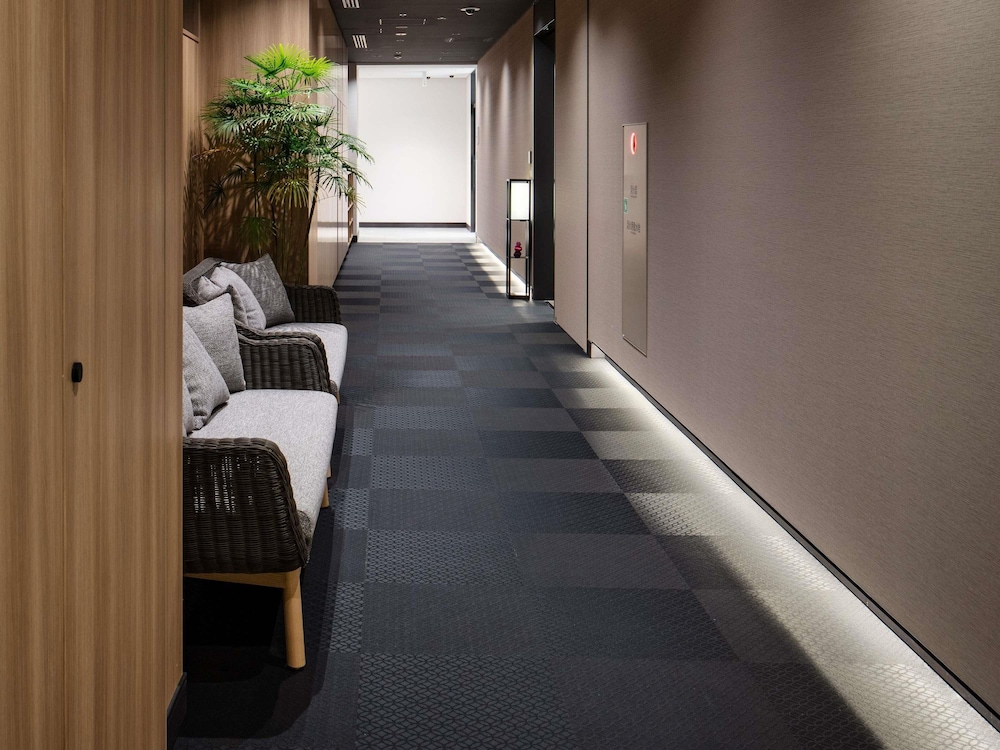 NOVOTEL NARA 82/84